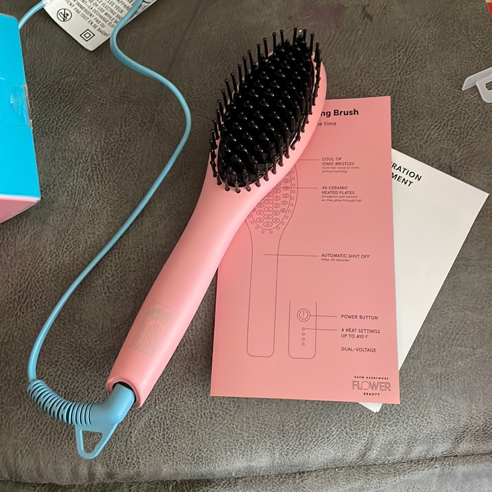 Ceramic straightener brush